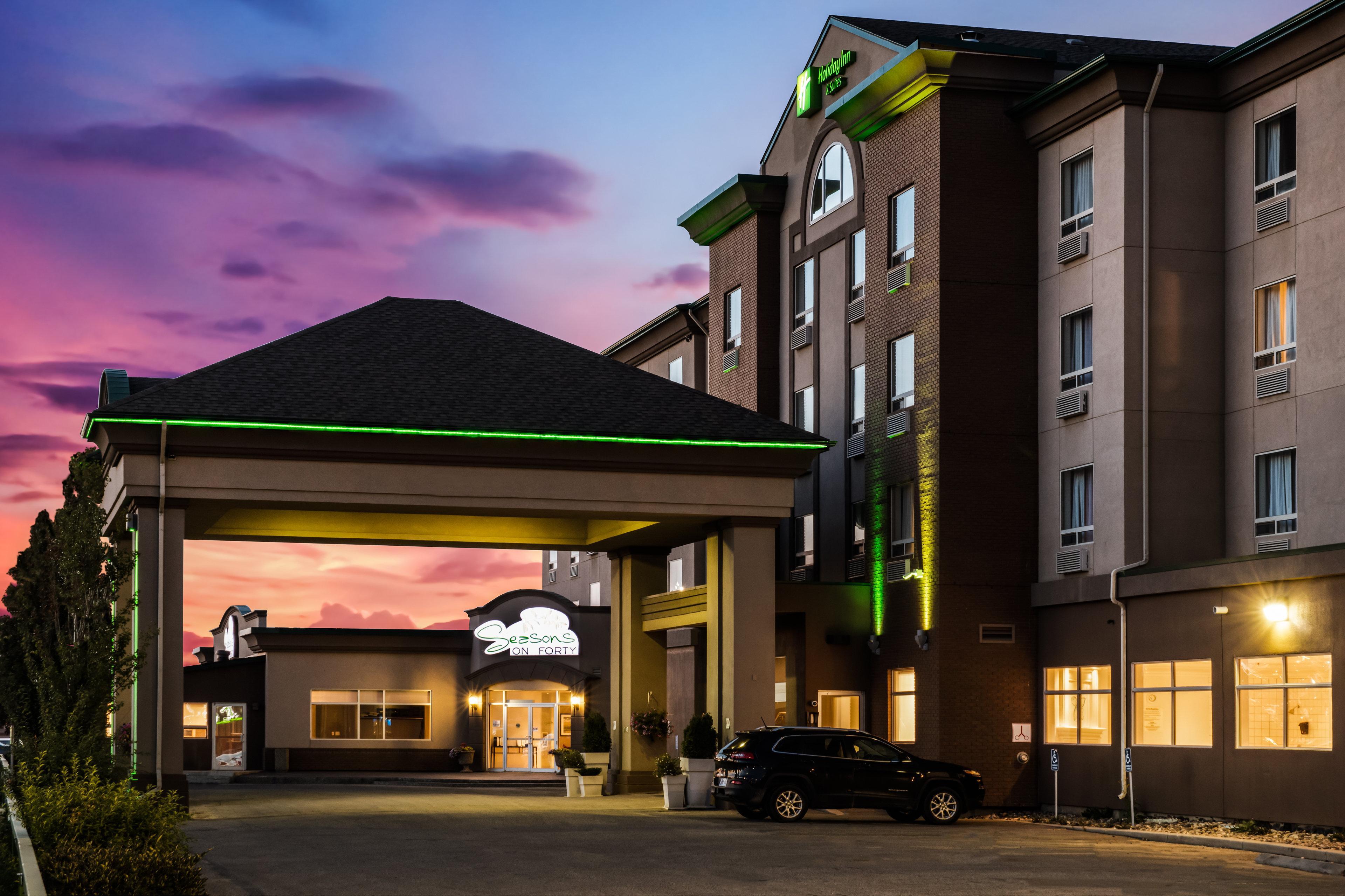 Holiday Inn & Suites Grande Prairie, An Ihg Hotel Exterior photo